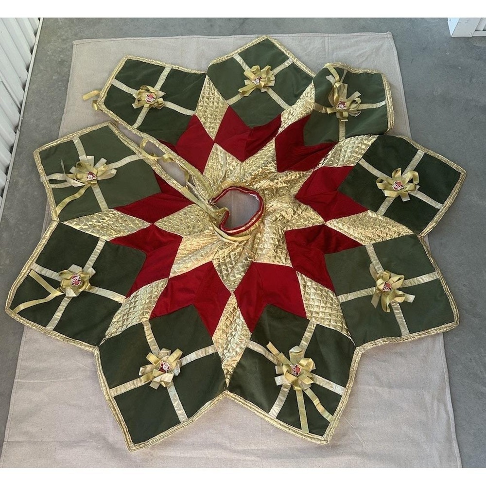 Vintage Handmade Hand Quilted Christmas Tree Skirt Featuring Presents